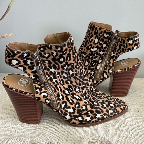 Gianni Bini Shoes - GIANNI BINI ~ Real Fur Cheetah Heels